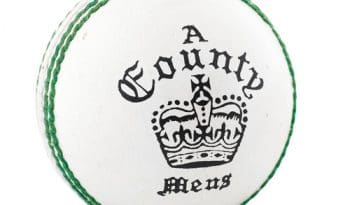 Readers County Crown Cricket Ball - Junior White
